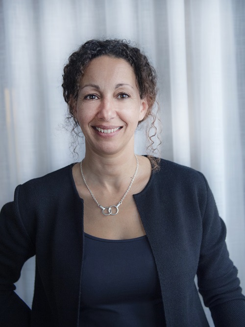 Fatima Hollander, arbetsrättsjurist, Visita