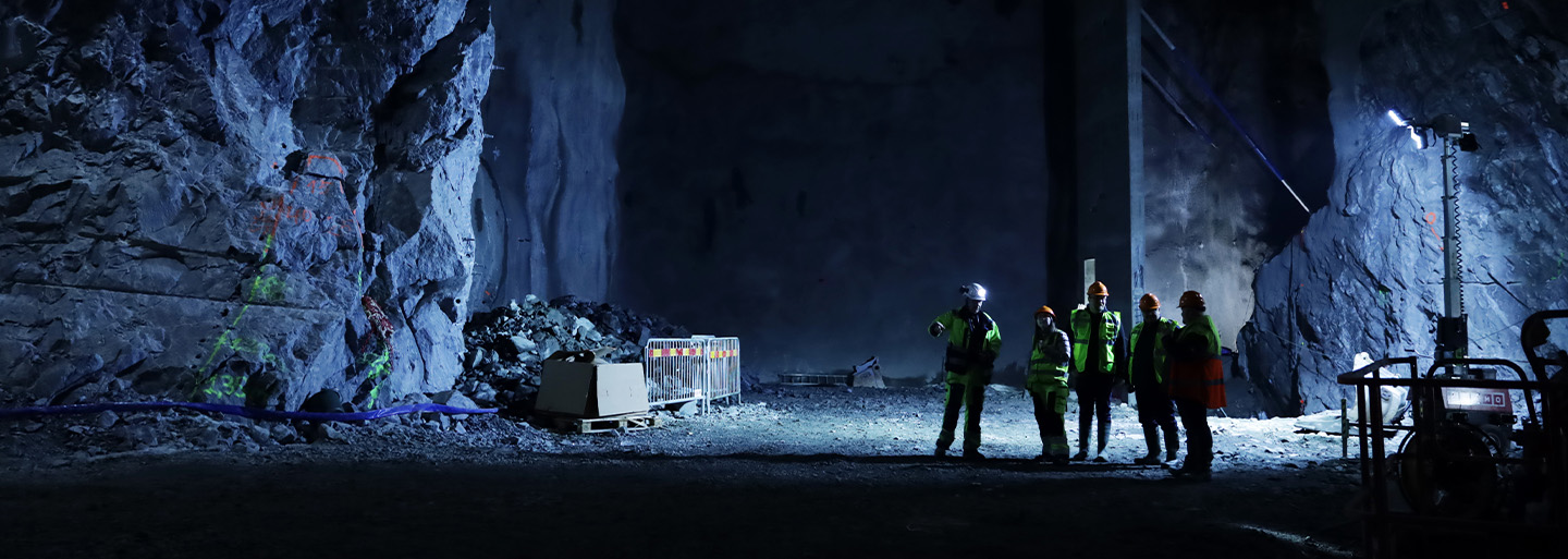 Nitro Consult erbjuder konsulttjänster genom sina experter inom vibrations-, berg- och sprängteknik, i samband med olika byggnationer och infrastrukturprojekt.
